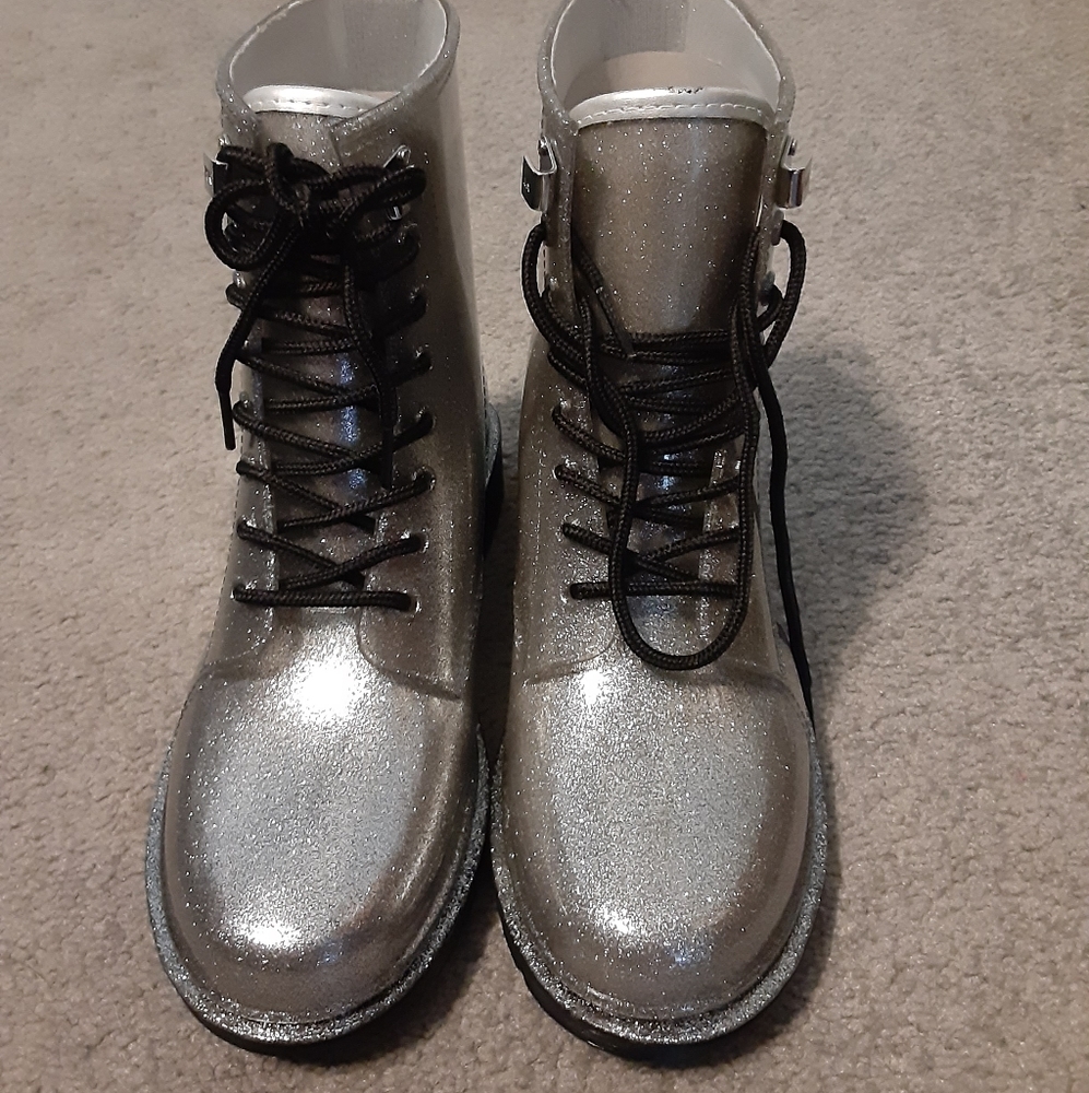Michael Kors Tavie boot size 10